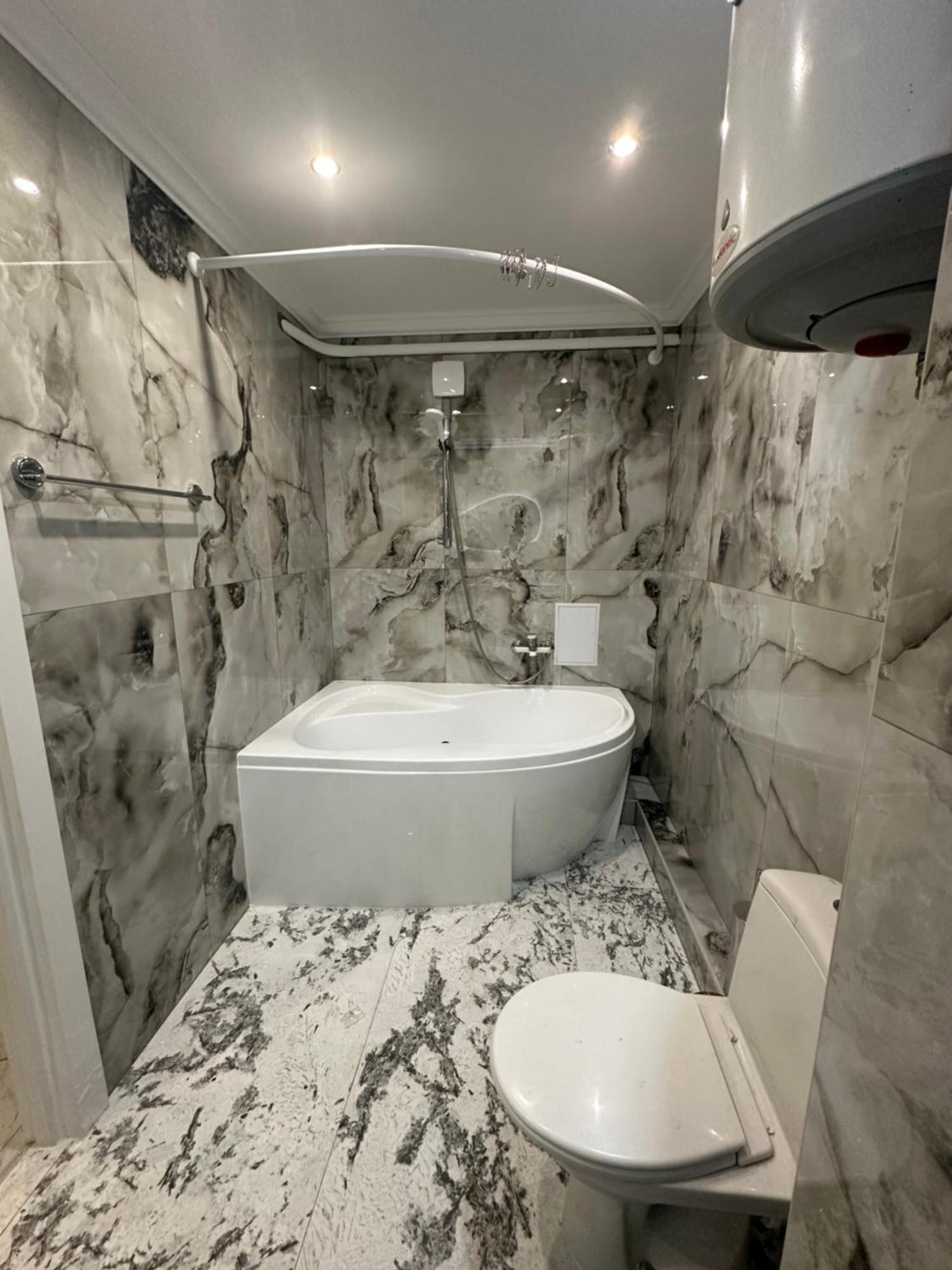 Flat 24 On Lesi Ukrainki 12 With 1 Bedroom Kyiv Exterior photo