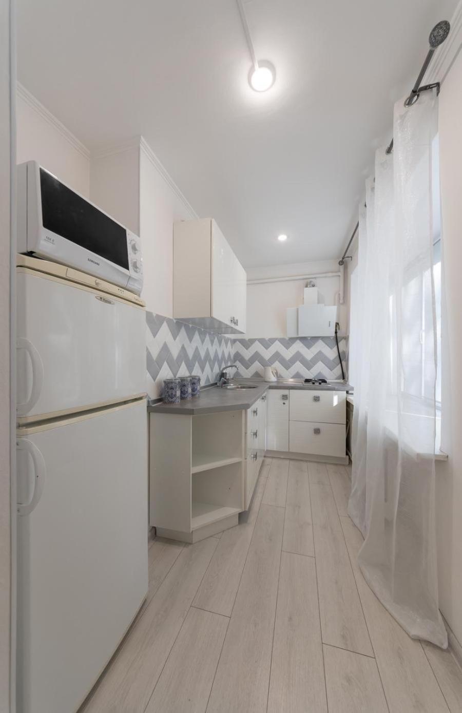Flat 24 On Lesi Ukrainki 12 With 1 Bedroom Kyiv Exterior photo